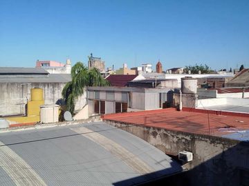 Dpto 2 amb. Lavadero. Cocina separ. Todo luz