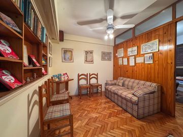 Consultorio - Estudio - en PB Apto Profesional