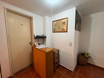 Consultorio - Estudio - en PB Apto Profesional