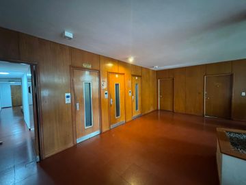 Consultorio - Estudio - en PB Apto Profesional