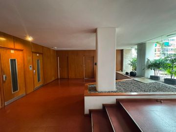 Consultorio - Estudio - en PB Apto Profesional