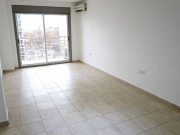 Monoambiente tranquilo en edificio con amenities