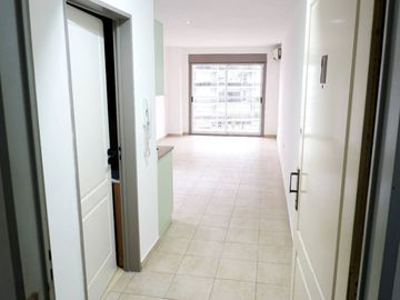 Monoambiente tranquilo en edificio con amenities