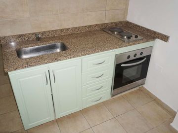 Monoambiente tranquilo en edificio con amenities