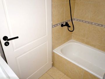 Monoambiente tranquilo en edificio con amenities