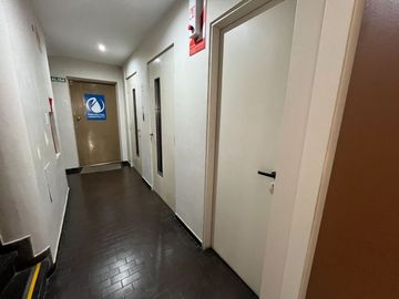 Alquiler oficina reciclada y muy luminosa