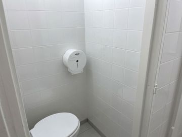 Alquiler oficina reciclada y muy luminosa