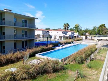 VENTA DEPARTAMENTO DUPLEX CON JARDIN CHIC VILLAGE