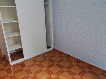 FLEMING 9330, LAS CONDES, DEPARTAMENTO AMPLIO Y BIEN UBICAD
