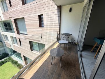 Departamento en renta en Nápoles con balcón y amenidades