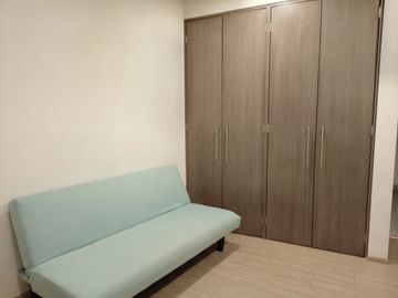 Departamento en renta en Nápoles con balcón y amenidades