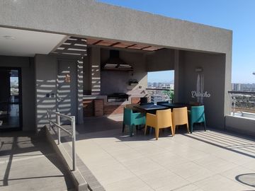 DEPARTAMENTO CON PATIO DE 2 DORMITORIOS Y 2 BAÑOS EST Y B