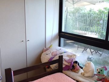 DEPARTAMENTO CON PATIO DE 2 DORMITORIOS Y 2 BAÑOS EST Y B