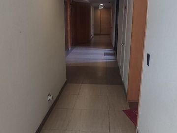 DEPARTAMENTO CON PATIO DE 2 DORMITORIOS Y 2 BAÑOS EST Y B