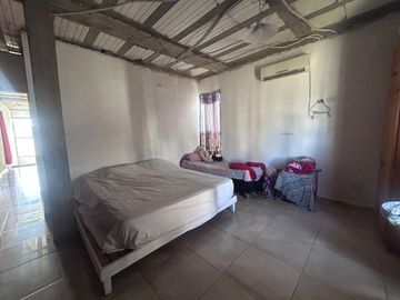 VENTA CASA 2 DORM EN BARRIO SPILIMBERGO NORTE CBA
