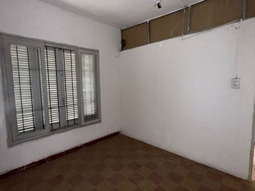 VENTA CASA 2 DORM + DPTO 1 DORM CENTRO AMERICA CBA
