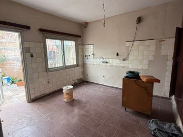 VENTA CASA 2 DORM + DPTO 1 DORM CENTRO AMERICA CBA