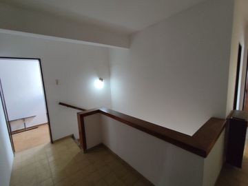 VENTA CASA 4 DORMITORIO ZONA SUR CORDOBA ESCRITURA