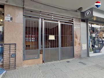 Venta 4 amb luminoso en Flores, con doble balcón