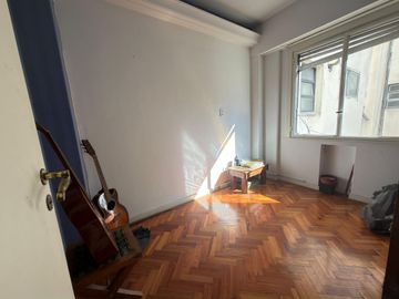 VENTA DEPTO 4 AMB BALVANERA LUMINOSO AL FRENTE