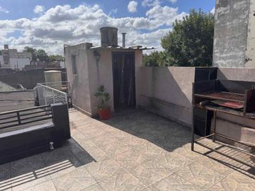 VENTA PH 3 AMB REFACCIONADO EN FLORES APTO CRÉDITO
