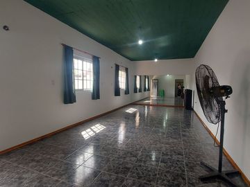 CASA 4 AMBIENTES GARAGE GALERIA QUINCHO PARRILLA