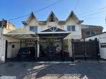 DUPLEX 3 AMB C/COCHERA, JARDÍN, LAVADERO Y ALTILLO