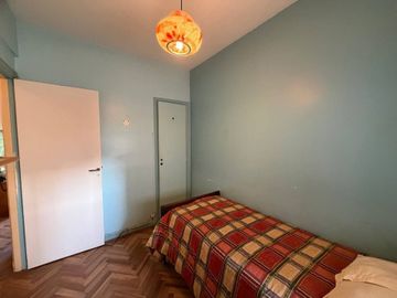 VENTA DEPTO. 4 AMBIENTES C/DEPENDENCIA Y BALCÓN