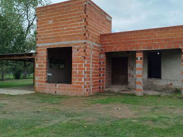 VENTA CASA S MIGUEL DEL MONTE 2600 MT  APT PERMUTA