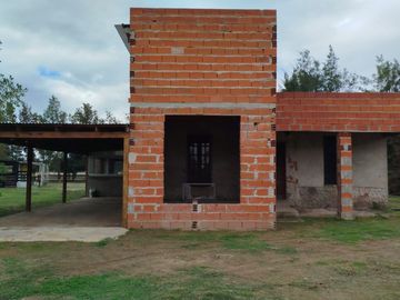 VENTA CASA S MIGUEL DEL MONTE 2600 MT  APT PERMUTA
