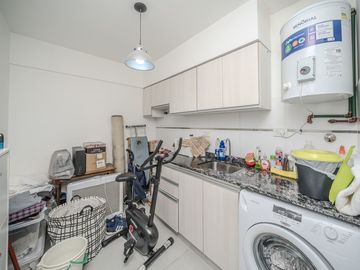 EN VENTA DEPARTAMENTO 5 AMB  CASEROS