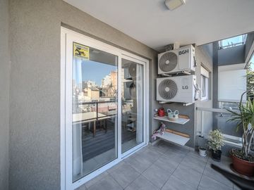 EN VENTA DEPARTAMENTO 5 AMB  CASEROS