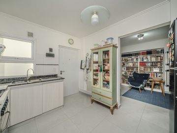 EN VENTA DEPARTAMENTO 5 AMB  CASEROS
