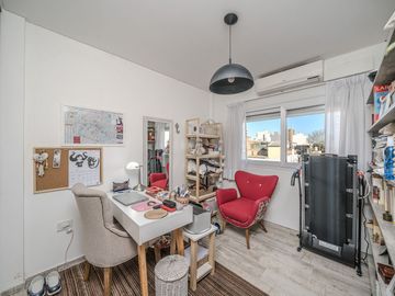 EN VENTA DEPARTAMENTO 5 AMB  CASEROS