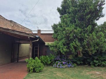 venta de casa 4 amb con cochera  apto credito