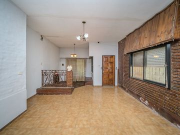 venta de casa 4 amb con cochera  apto credito