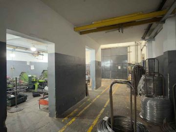 VENTA INDUSTRIAL GALPONES 2000M C/OFICINAS.CASEROS