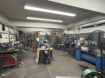 VENTA INDUSTRIAL GALPONES 2000M C/OFICINAS.CASEROS