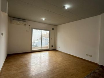 MONOAMBIENTE EN CASEROS