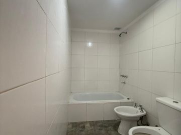 MONOAMBIENTE EN CASEROS
