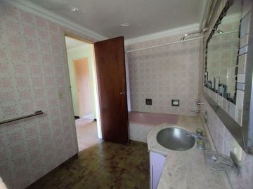 CASA 5 AMB VENTA MARTINEZ CON JARDIN COCHERA DOBLE