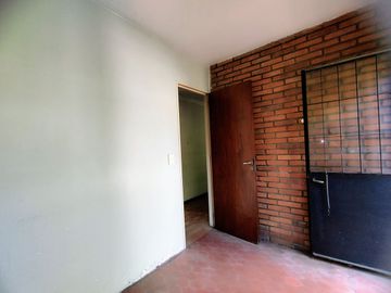 CASA 5 AMB VENTA MARTINEZ CON JARDIN COCHERA DOBLE