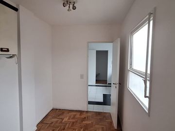 ALQUILER  2/3 AMBIENTES RECOLETA -APTO PROF