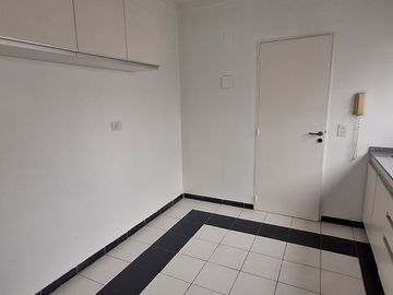 ALQUILER  2/3 AMBIENTES RECOLETA -APTO PROF