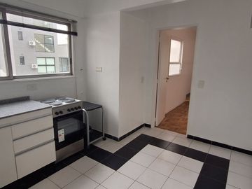 ALQUILER  2/3 AMBIENTES RECOLETA -APTO PROF