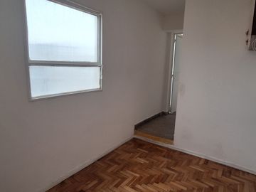 ALQUILER  2/3 AMBIENTES RECOLETA -APTO PROF