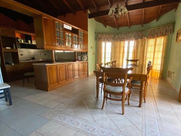 CASA EN VENTA Y ALQUILER EN PERGAMINO