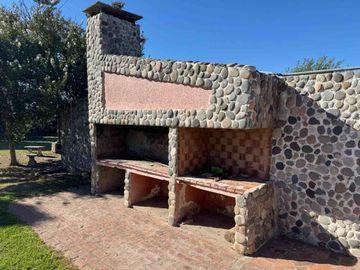CASA EN VENTA Y ALQUILER EN PERGAMINO