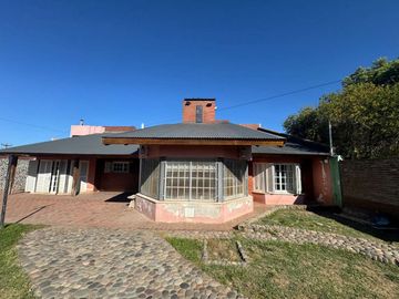 CASA EN VENTA Y ALQUILER EN PERGAMINO