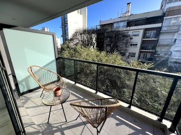 Monoambiente con Balcón